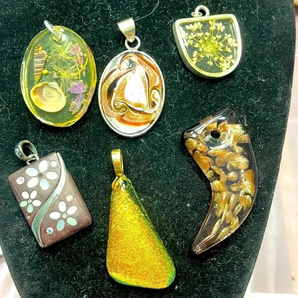 Vintage pendant bundle 6